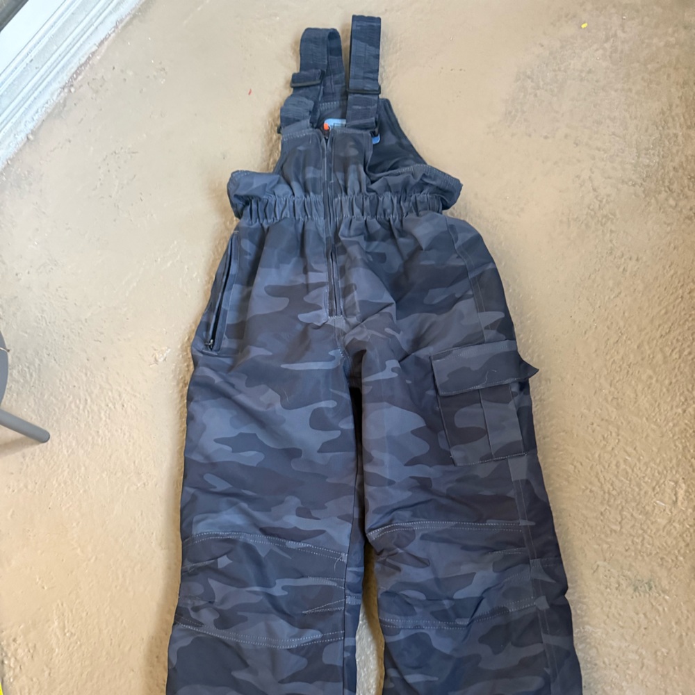 Pulse Kids Gray & Black Camouflage Snow Bib Pants